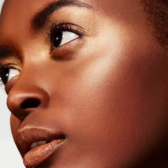 MAC Hyper Real Glow Highlighter Palette GET IT GLOWIN' *DISCONTINUED* - Picture 4 of 14